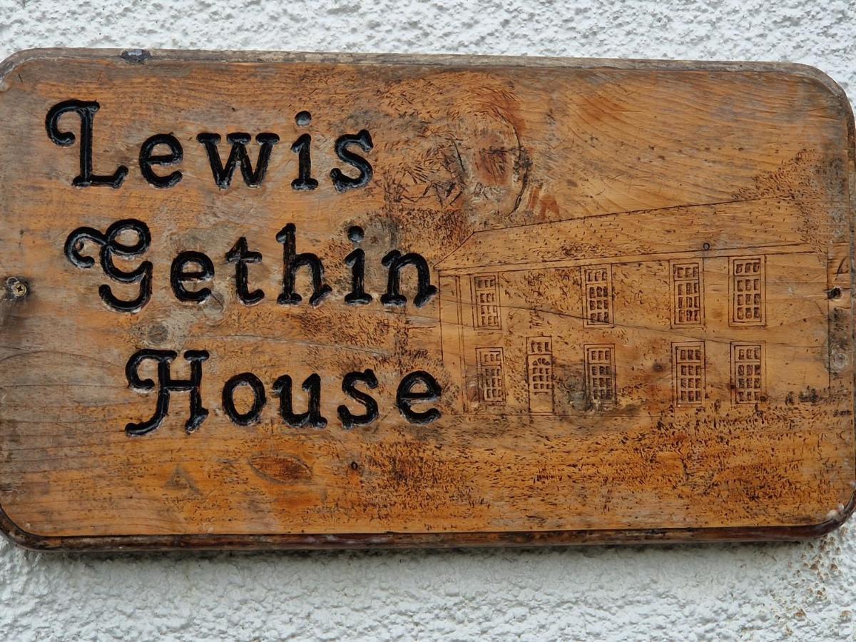 Lewis Gethin House, Newly Renovated Cottage Sleeps 9, Close To Bike Park Wales マーサー・ティドビル エクステリア 写真